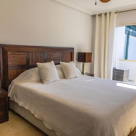 Dominion Apartments เอสเตโปนา ภายนอก รูปภาพ