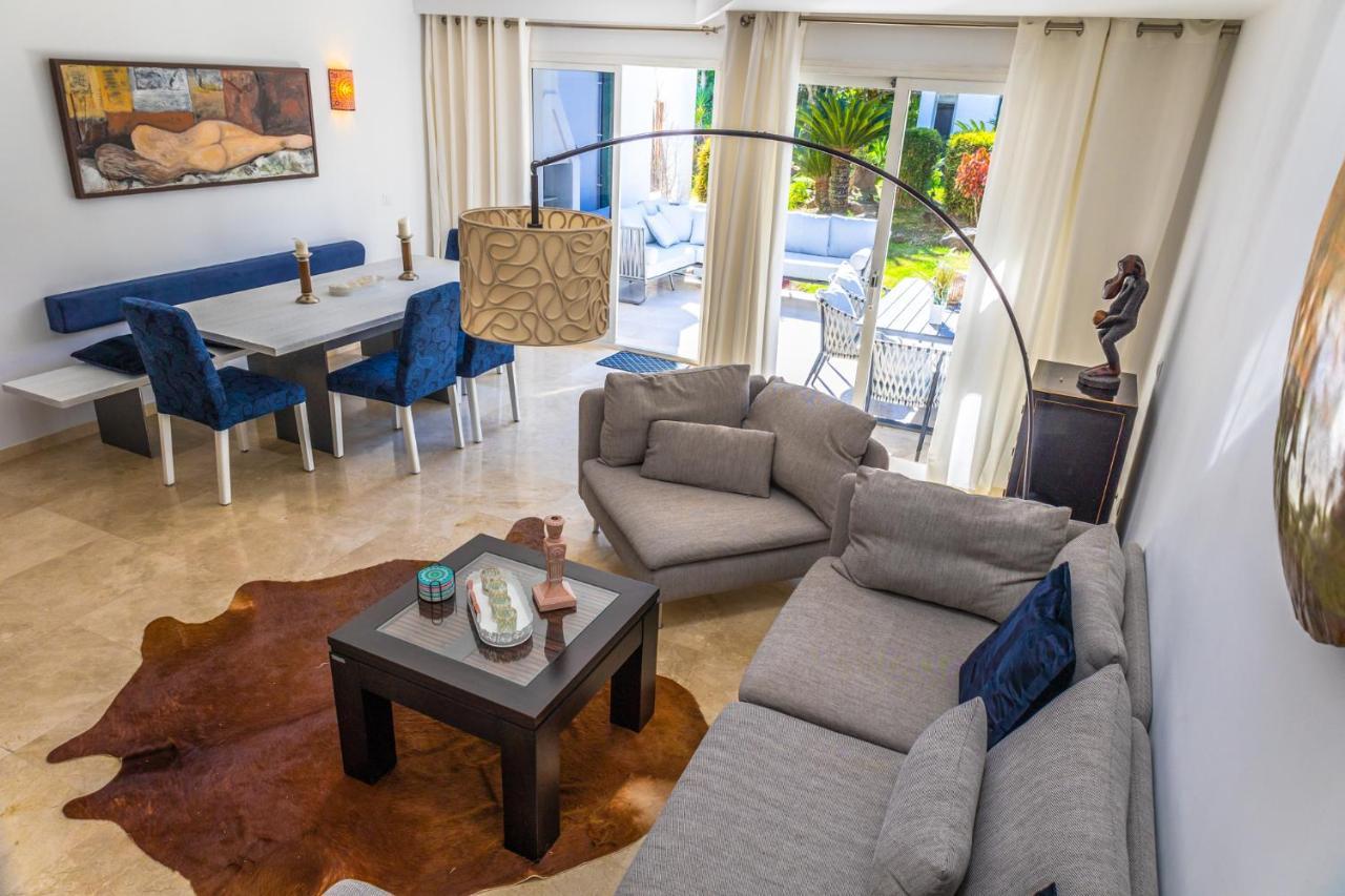 Dominion Apartments เอสเตโปนา ภายนอก รูปภาพ